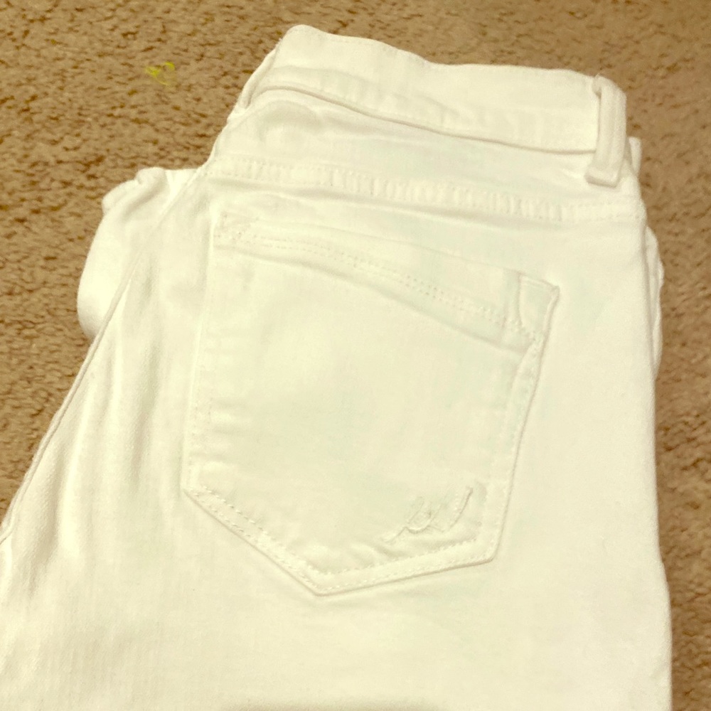 Express stretchy white jeans